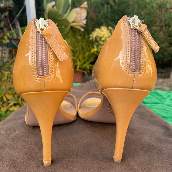 Elie Tahari Butterscotch Color Patent Sexy Heels with dustbag Size 37 Women's 7 - Picture 4 of 7